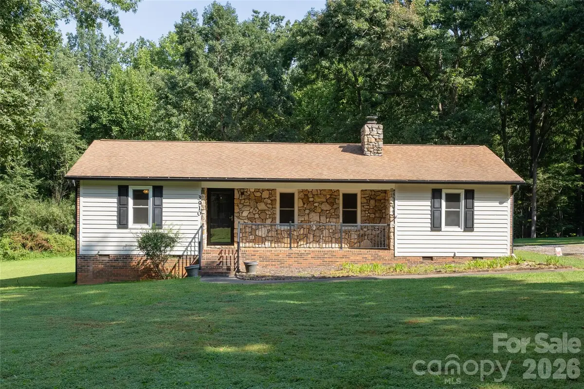 3910 English Oak Drive, Lincolnton, NC 28092 - #1