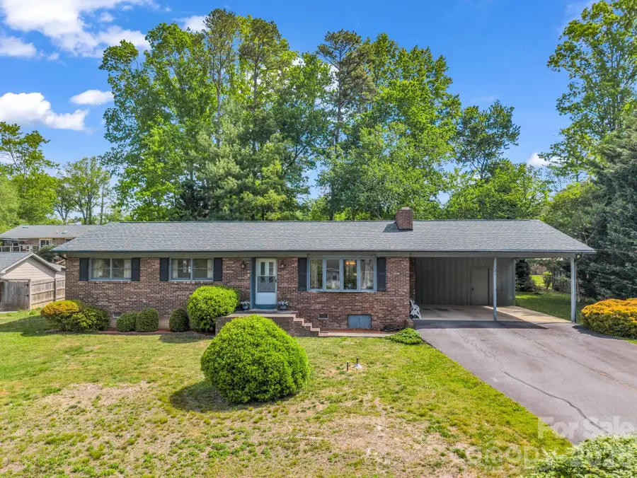 121 Greenfield Lane, Hendersonville, NC 28792 - #3