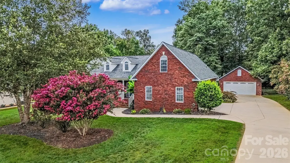 204 Seven Springs Loop, Statesville, NC 28625 - #1
