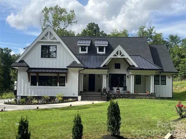 900 Houston Heights Road, Charlotte, NC 28262