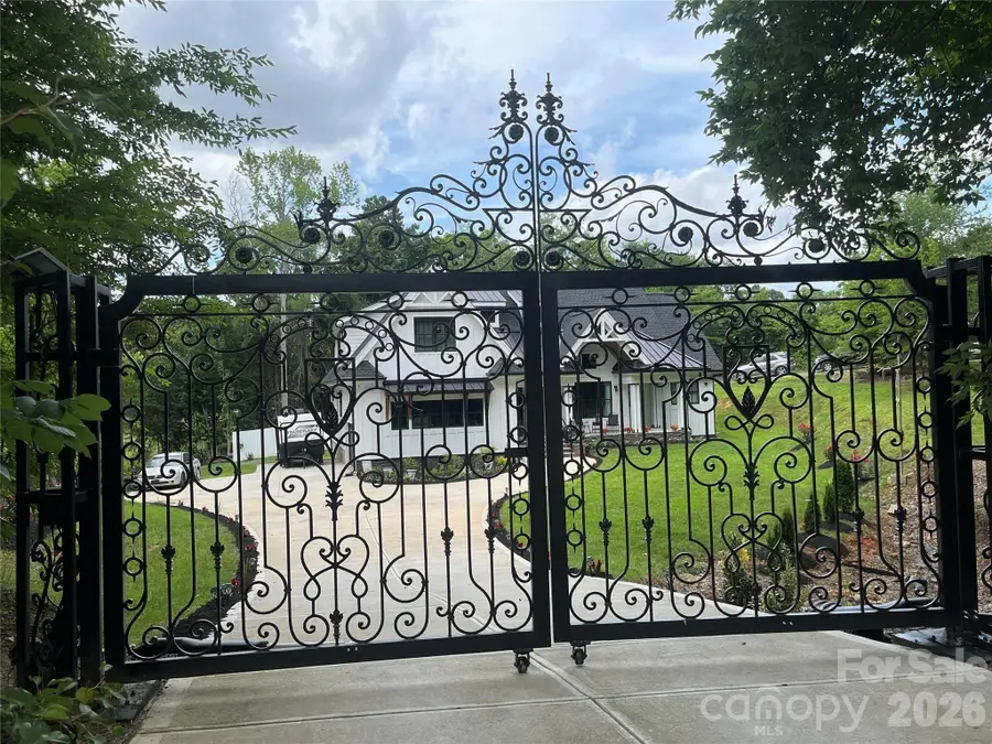 900 Houston Heights Road, Charlotte, NC 28262 - #2