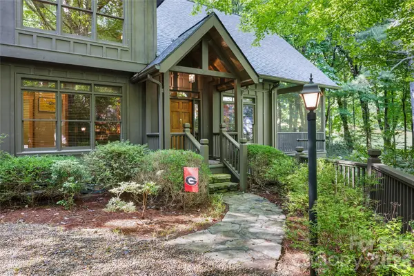 575 Seminole Way, Lake Toxaway, NC 28747