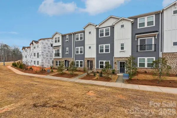 396 Golden Maple Court, Fort Mill, SC 29708