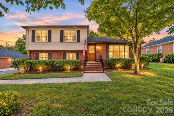 13519 Four Oaks Lane, Matthews, NC 28105