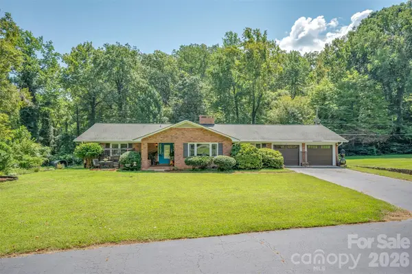15 Meadowlark Drive, Tryon, NC 28782