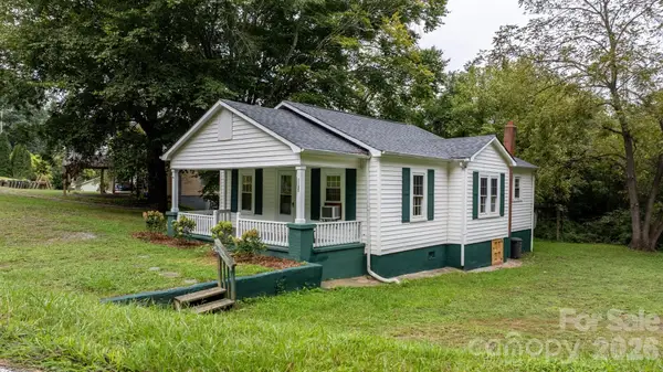 1124 Bradford Mountain Road, Lenoir, NC 28645