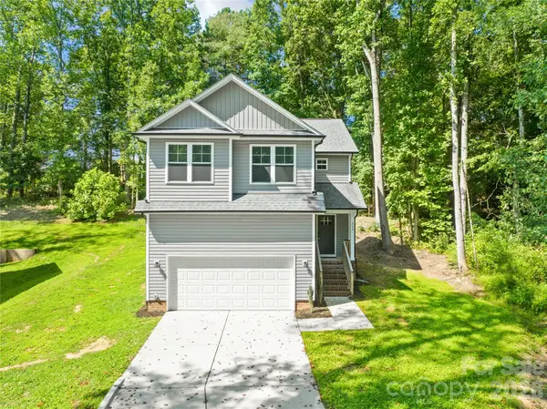 240 Valleybrook Lane, Troutman, NC 28166
