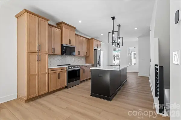 3704 S Tryon Street, Charlotte, NC 28217