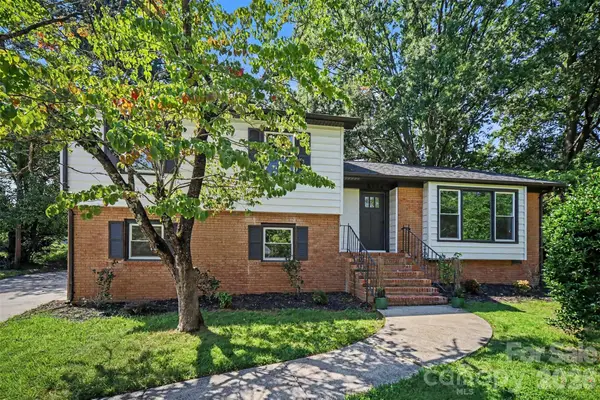 5324 Cheval Place, Charlotte, NC 28205