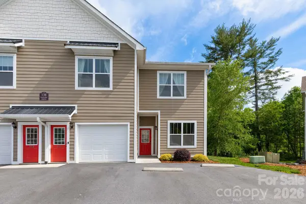 138 Foxden Drive #102, Fletcher, NC 28732
