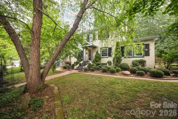 303 Country Club Road, Asheville, NC 28804