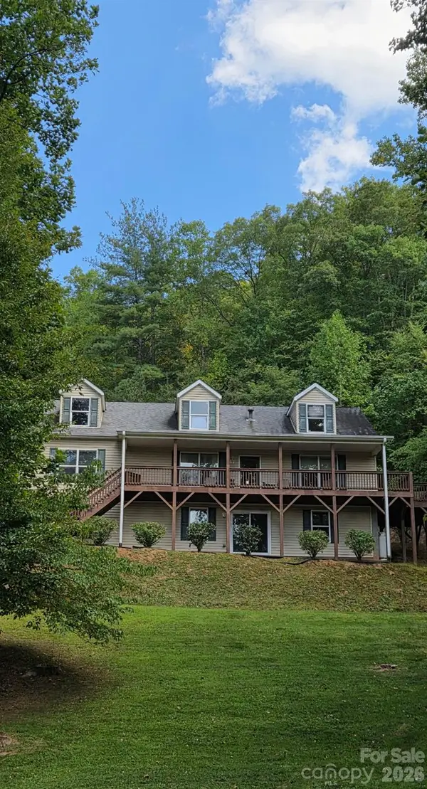 3 Lauren Lane #27, Candler, NC 28715
