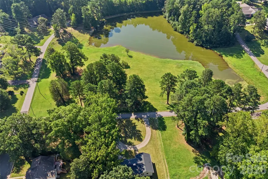 737 Lakeview Drive, Henderson, NC 27536 - #2