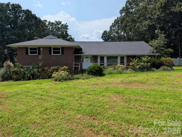 220 Augusta Drive, Statesville, NC 28625