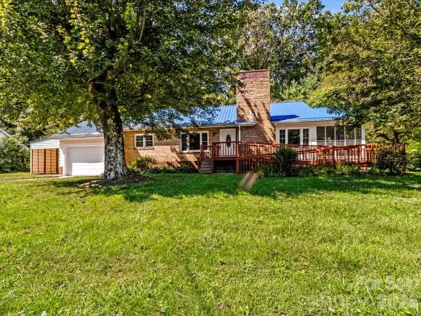 422 Altapass Highway, Spruce Pine, NC 28777