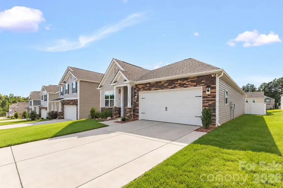 3865 Maxwell Henry Lane Nw, Conover, NC 28613 - #3