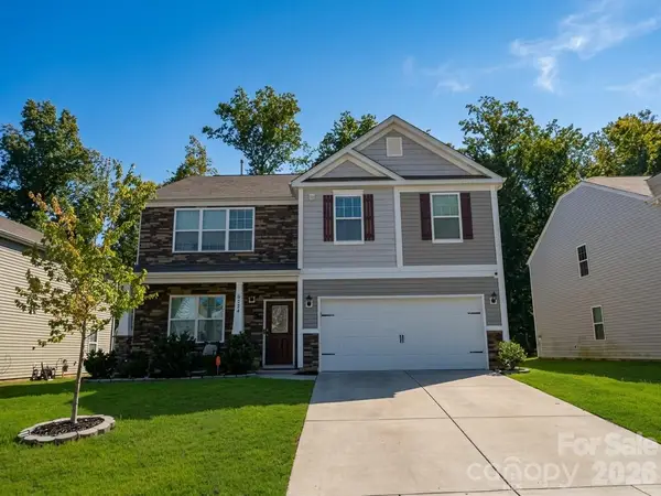 6204 Ellimar Field Drive, Charlotte, NC 28215
