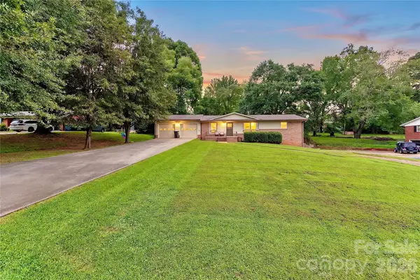 3333 Eastwood Avenue, Morganton, NC 28655