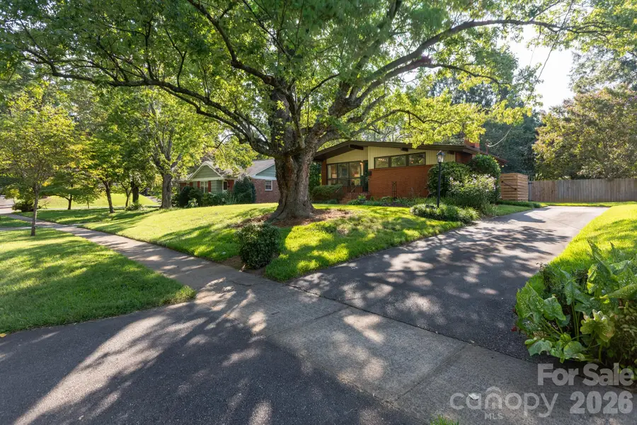 1526 Briarfield Drive, Charlotte, NC 28205 - #3