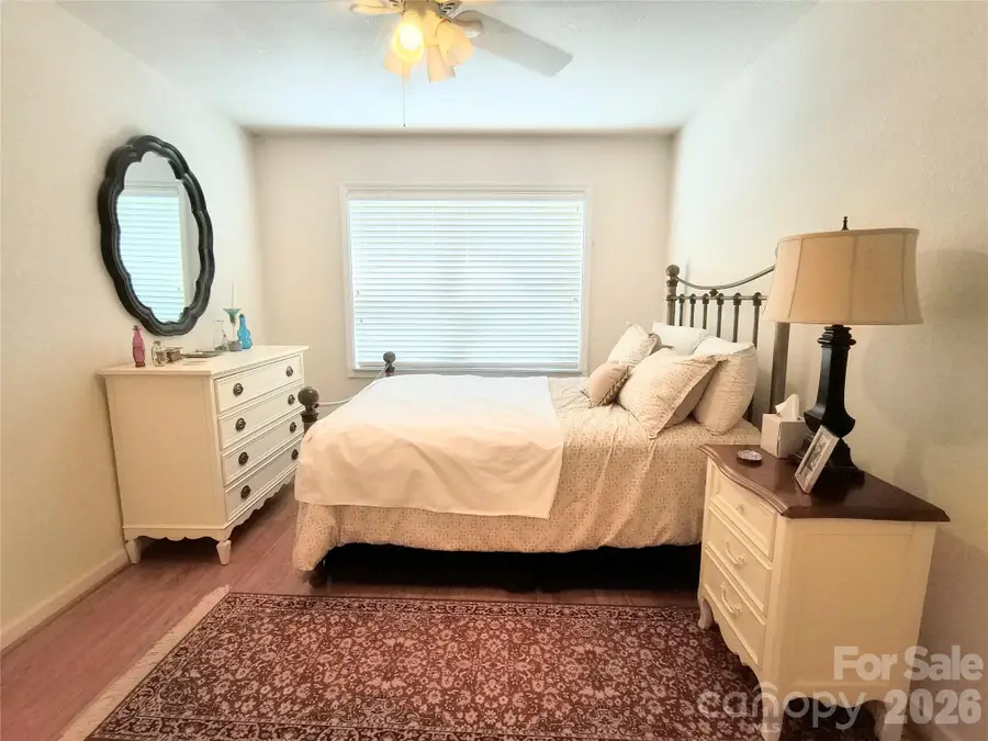 102 S Park Lane, Black Mountain, NC 28711 - #3