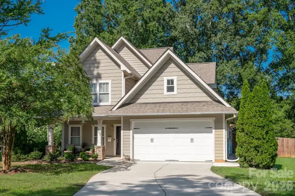 2562 Roseview Lane, Charlotte, NC 28205