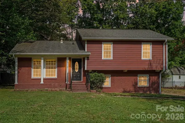 6910 Wrentree Drive, Charlotte, NC 28210
