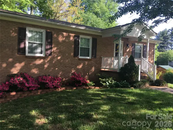 192 Heritage View Road, Hickory, NC 28601