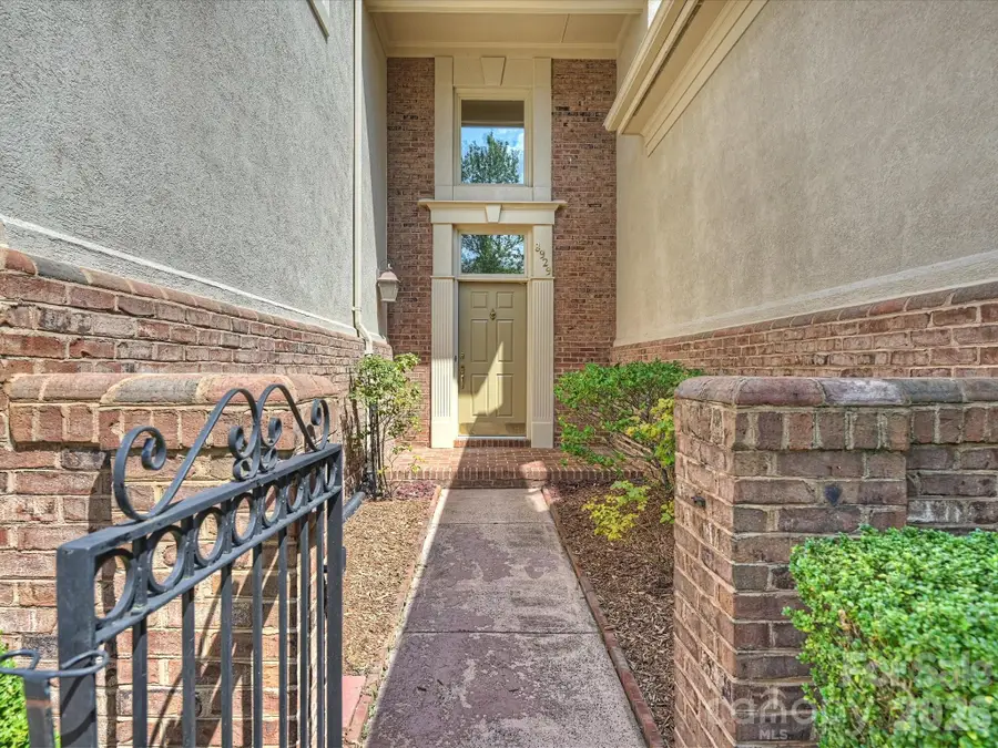 8929 Challis Hill Lane, Charlotte, NC 28226 - #3