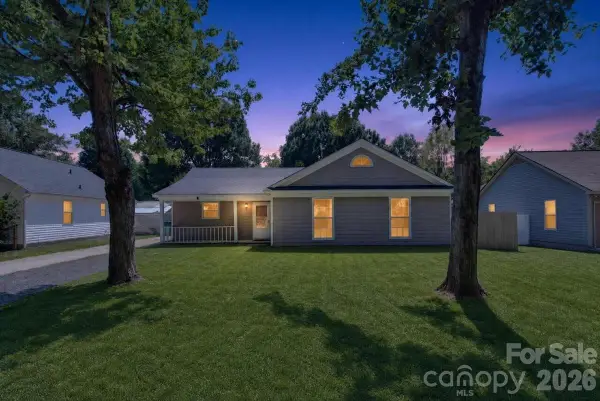 8006 Sheringham Way, Charlotte, NC 28227