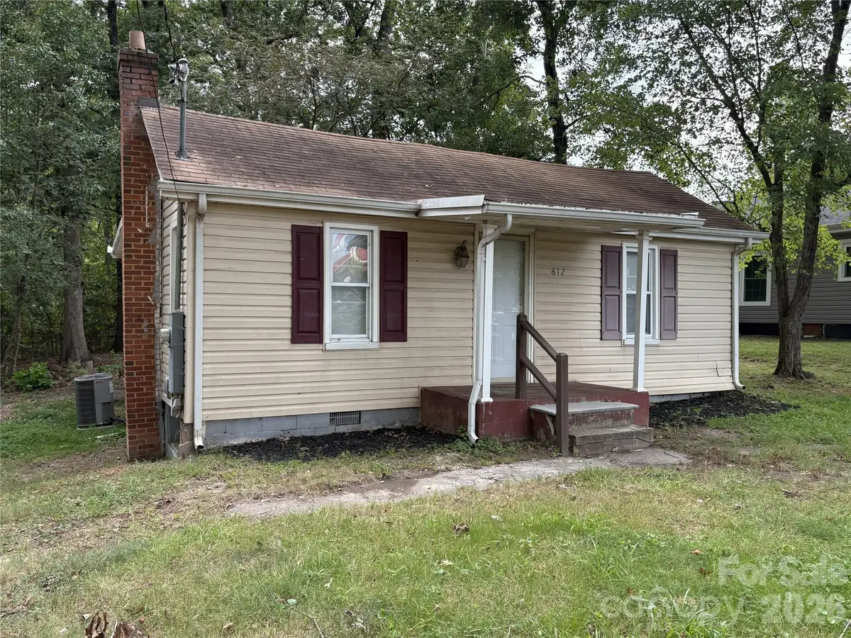 612 24th Street Sw, Hickory, NC 28602 - #1