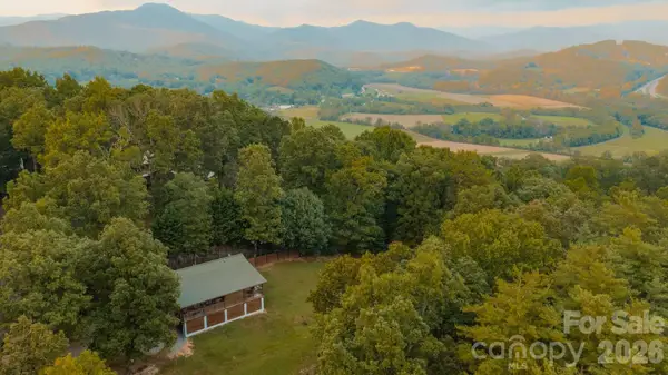 280 Green Oaks Road, Bryson City, NC 28713