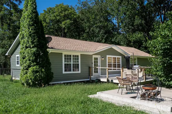 5 Sunwashed Way, Asheville, NC 28803