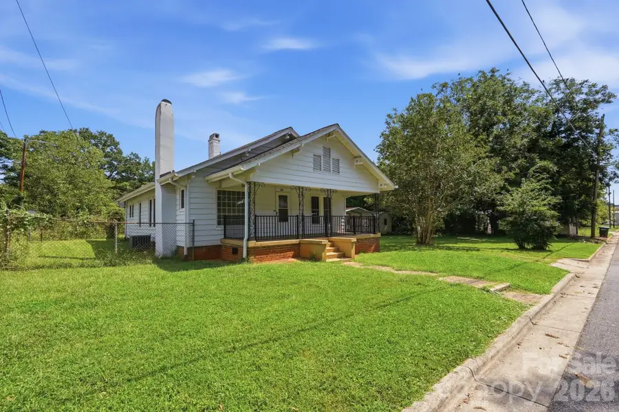 132 North Avenue, Troutman, NC 28166 - #3