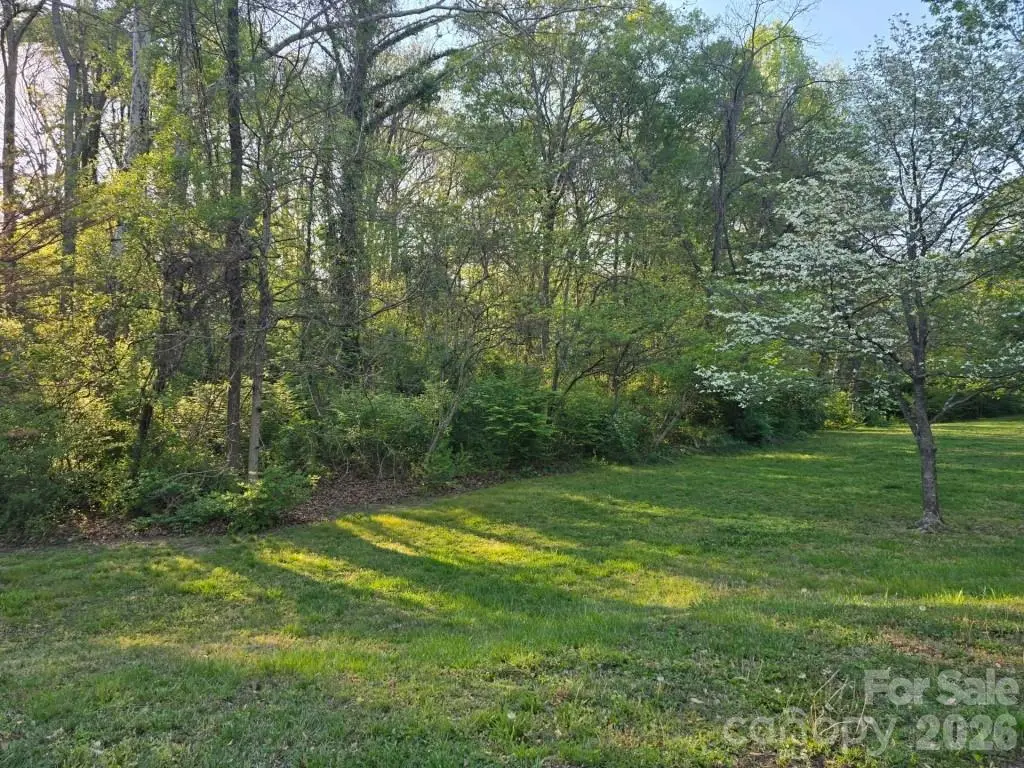 969 8th Avenue Nw, Hickory, NC 28601 - #1
