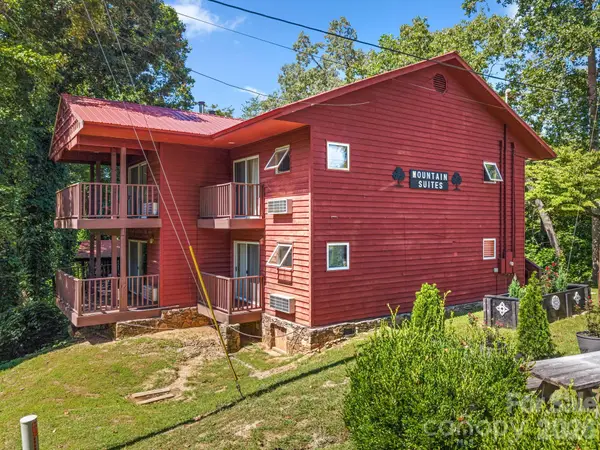 55 Observation Point Road, Bryson City, NC 28713