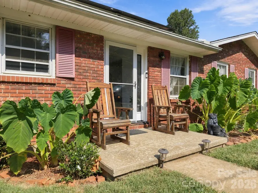 7 Fieldcrest Circle, Asheville, NC 28806 - #3