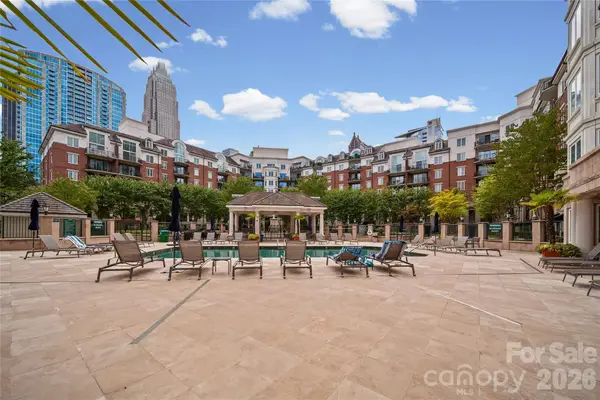 300 W 5th Street #228, Charlotte, NC 28202