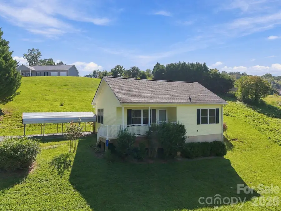 117 Ho Hum Way, Leicester, NC 28748 - #3