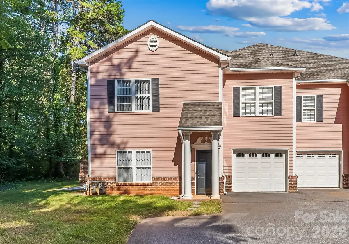 1360 21st Avenue Ne, Hickory, NC 28601 - #1