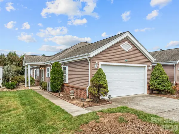 21 Heather Way, Candler, NC 28715
