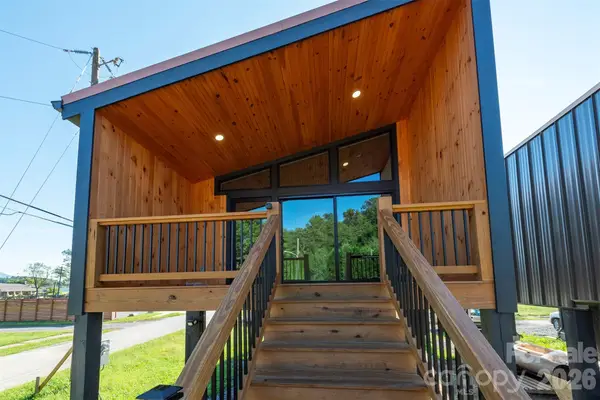 73 W Mitchell Street, Old Fort, NC 28762