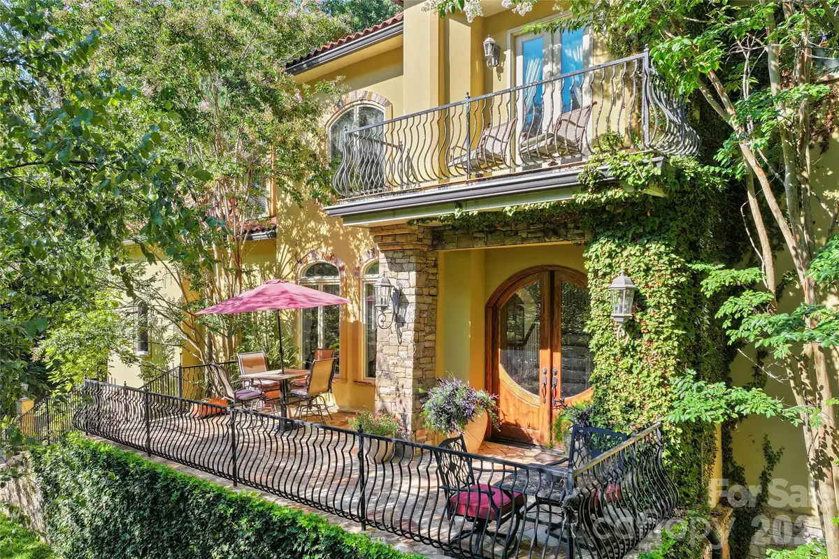 598 Old Toll Road, Asheville, NC 28804 - #1