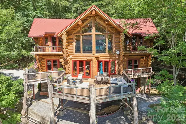 476 Waterford Drive, Maggie Valley, NC 28751