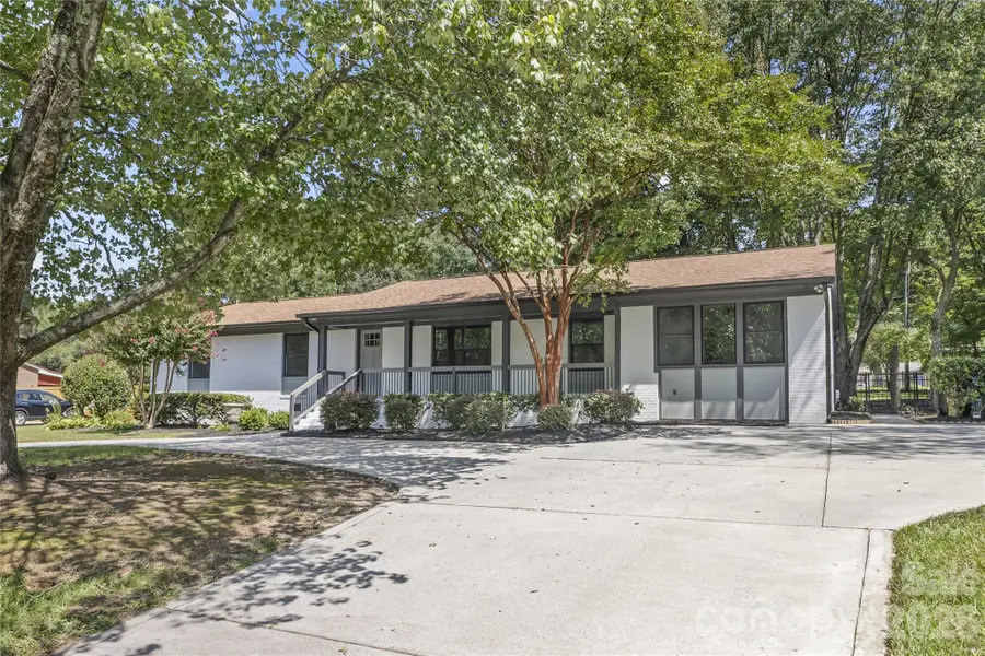 614 S Magnolia Street, Mooresville, NC 28115 - #2