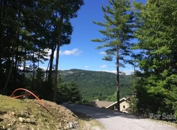 30 Tomba Way, Cashiers, NC 28774