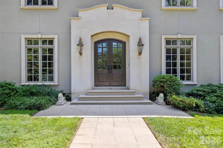 925 Harvard Place, Charlotte, NC 28207 - #2