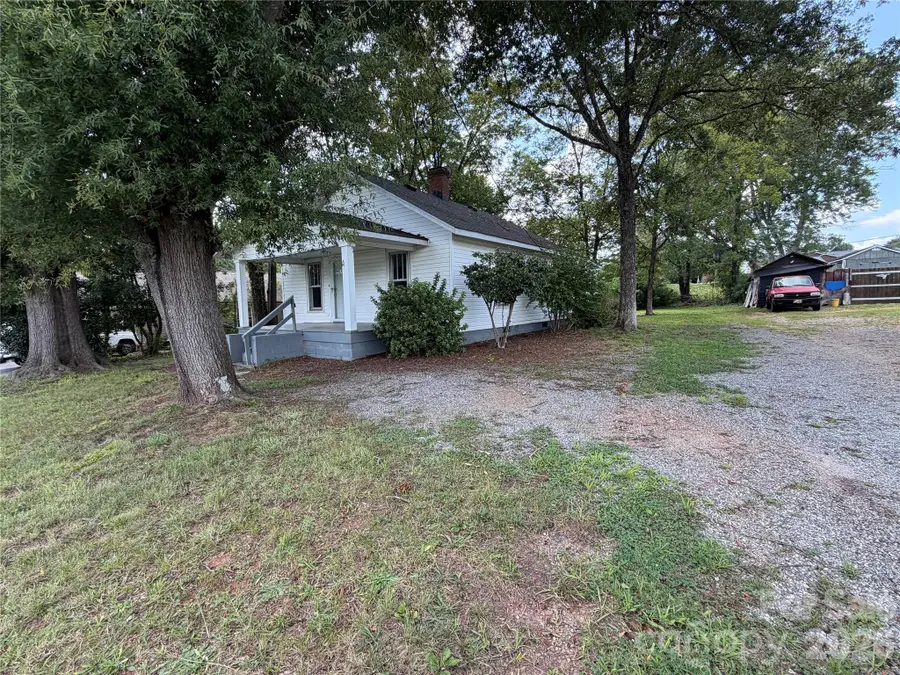 142 26th Street Sw, Hickory, NC 28602 - #2