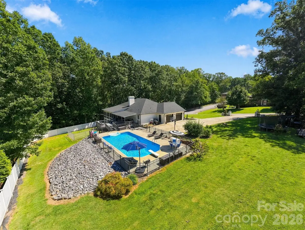 110 Pineburr Avenue Sw, Valdese, NC 28690 - #1