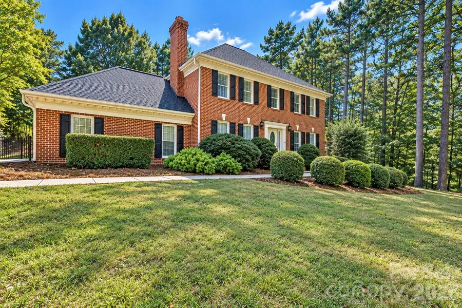 591 19th Avenue Lane Nw, Hickory, NC 28601 - #2