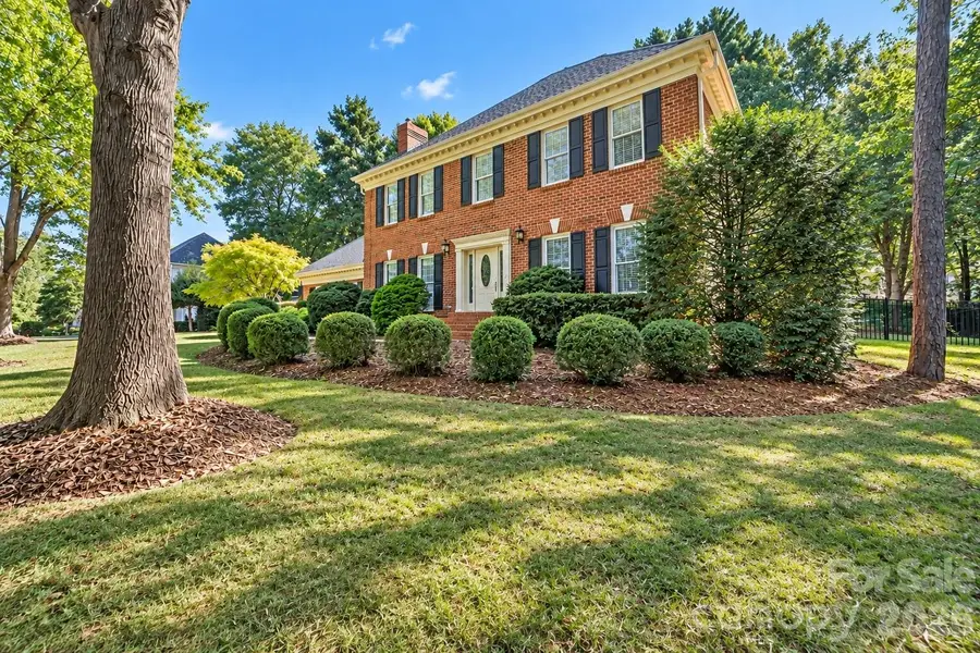 591 19th Avenue Lane Nw, Hickory, NC 28601 - #3